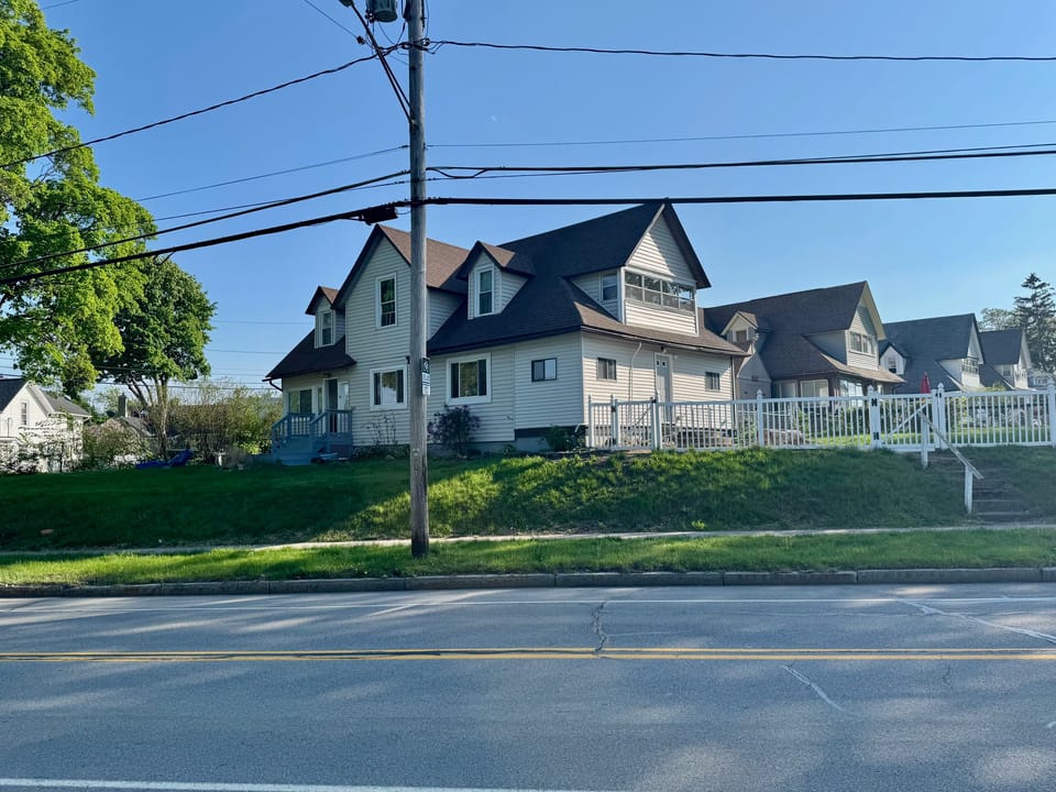 Beach Ave - Upper